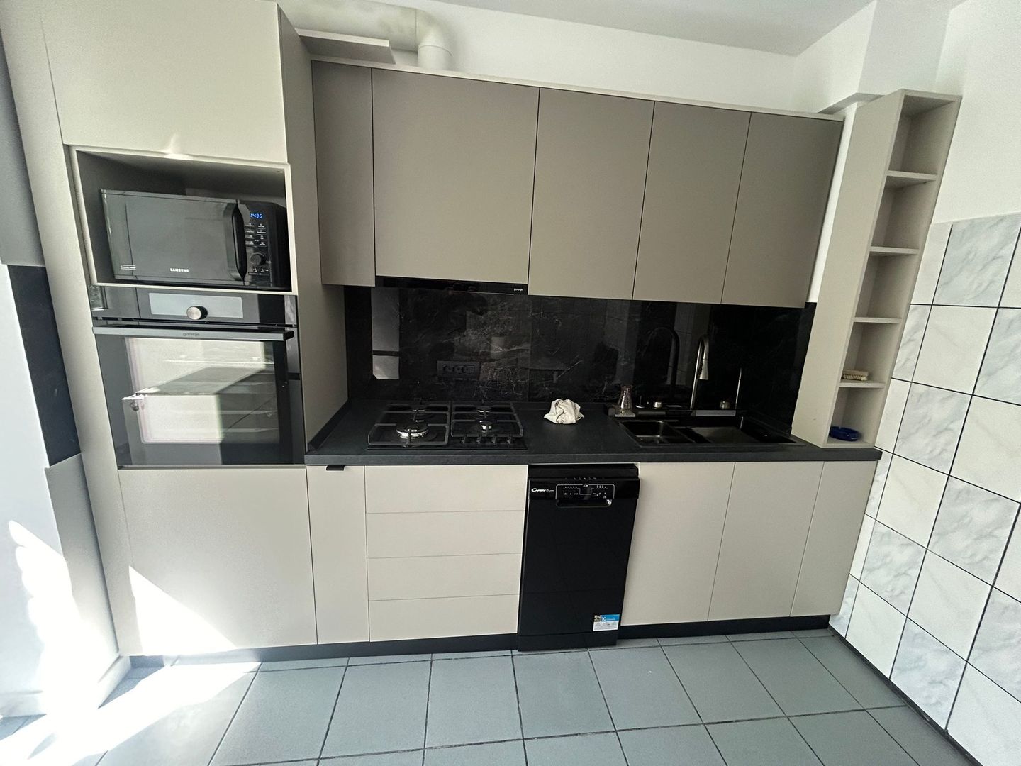 3 Camere Dristor Cu Parcare - Poză 3