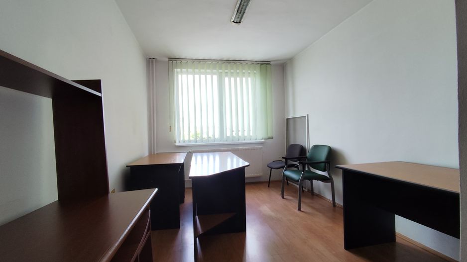 Spatii de birouri cu 1 - 2 incaperi situat pe Calea Borsului, Oradea - Poză 7
