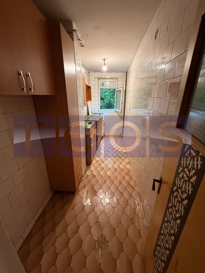 Vnzare apartament 3 camere | Teiul Doamnei - Poză 4