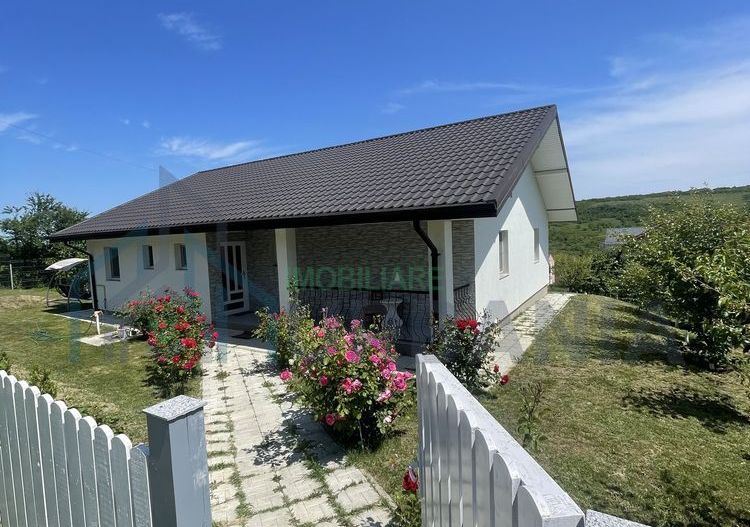 Casă de vânzare, Bucium, 4 camere, 135 mp, teren 728 mp - Poză 1