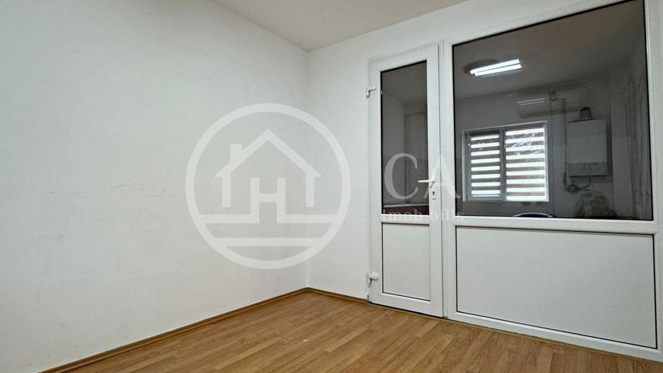 Casă de închiriat cu 4 camere în Cartierul Europa, Oradea - Poză 3