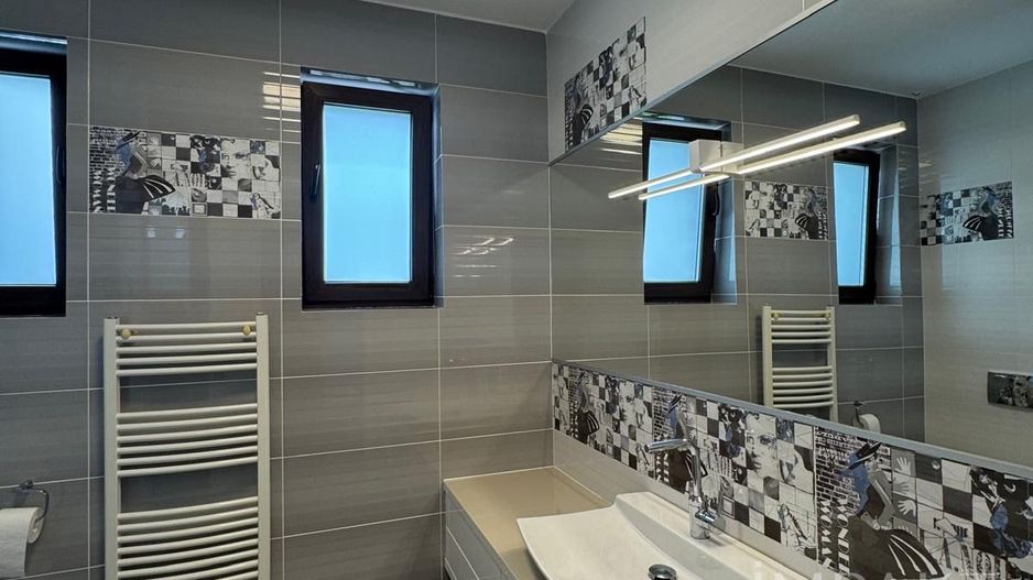 Casa insiruita moderna cu 5 camere langa Baza Sportiva Gheorgheni - Poză 7