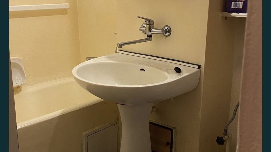 BRASADAS vinde garsoniera 36mp pe Ostrovului la etajul 3. - Poză 3