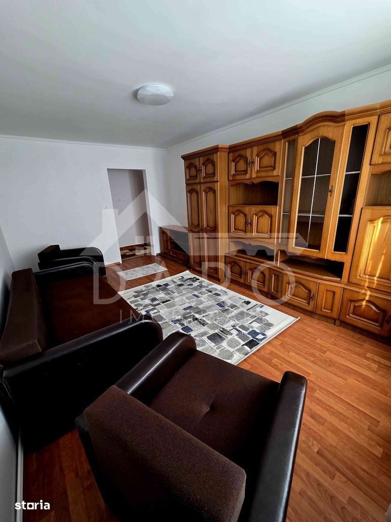 Vând apartament 3 camere - Poză 1