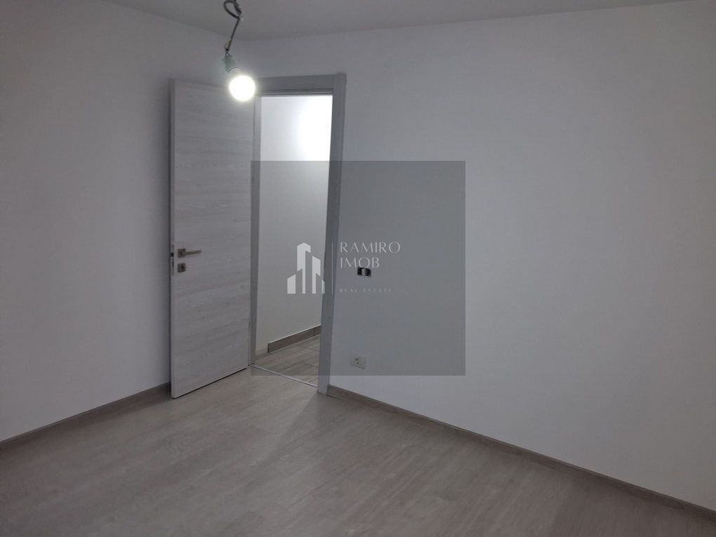 Apartament 2 camere Crangasi | Proximitate Metrou | Bloc izolat 1981 - Poză 2