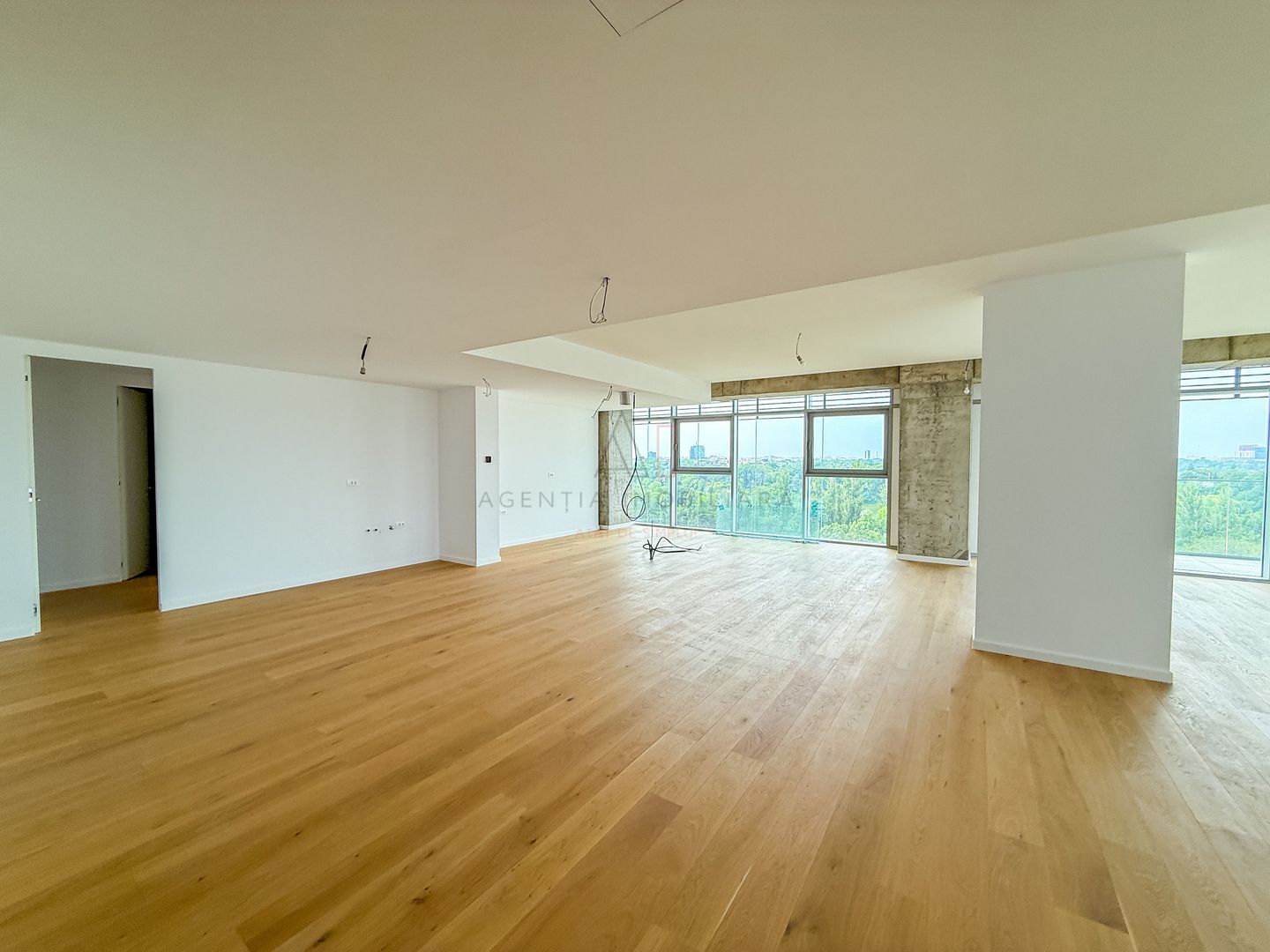 Up Site Apartament 310 MP | 5 Camere 2 Parcari Incluse - Poză 4