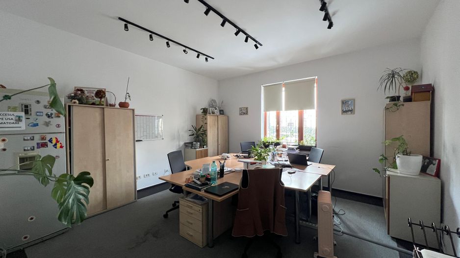 Vilă de Prestigiul în Inima Cartierului Cotroceni – Strada Clunet - Poză 1