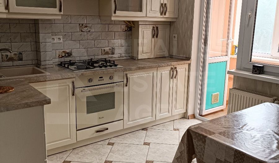 Chirie, apartament, 2 camere, strada Vasile Alecsandri, Centru - Poză 1