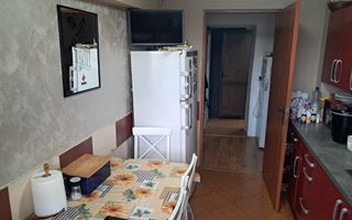 De vanzare 4 camere/97 mp utili/Scoala 10/Focsani/et 3/4 - Poză 1