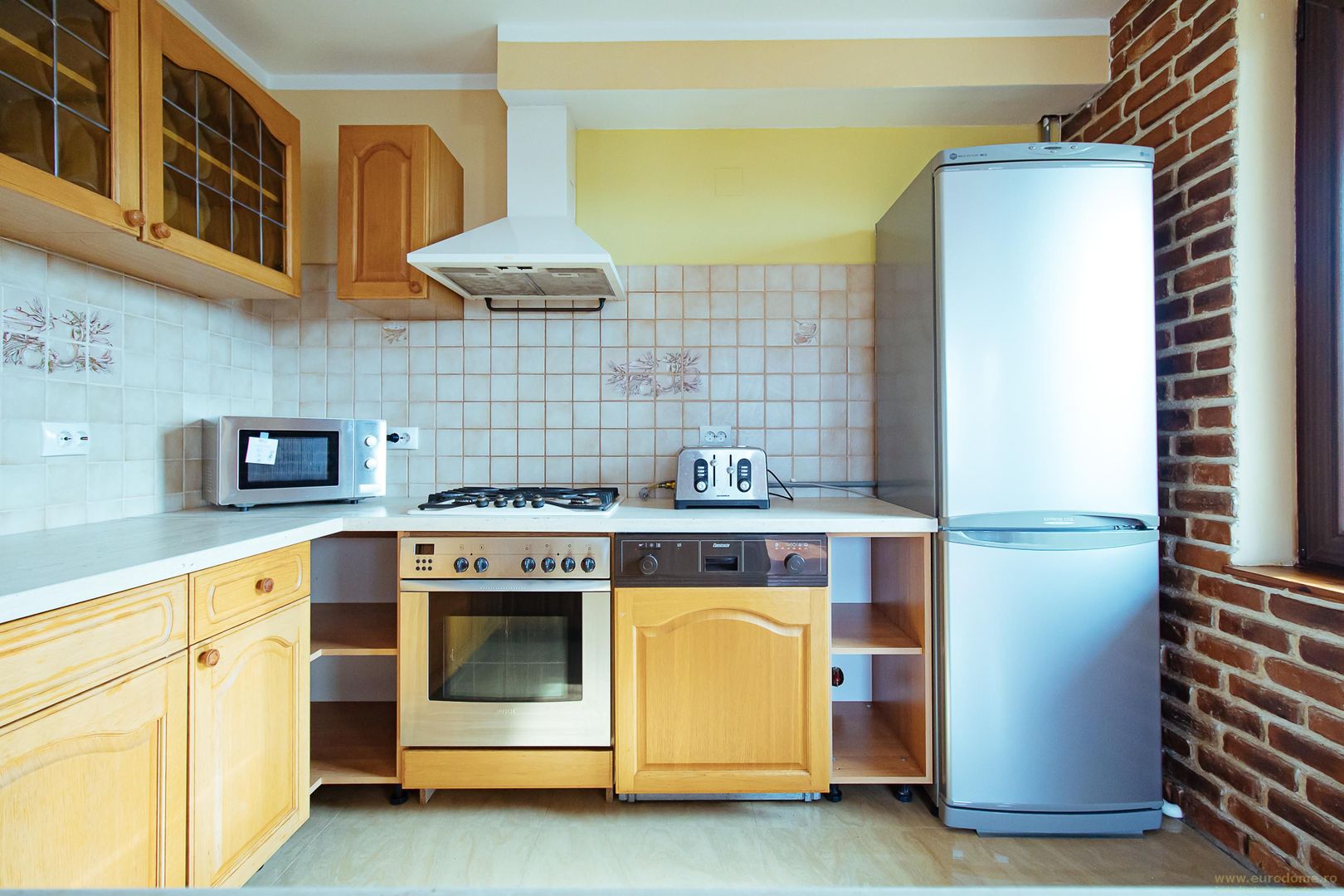 Casă nouă, intrare Stupini - Poză 27