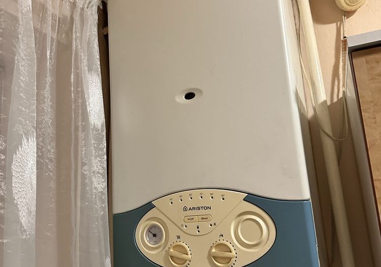 BRASADAS vinde ap 2 cam Botizului etaj 2 cu balcon - Poză 8