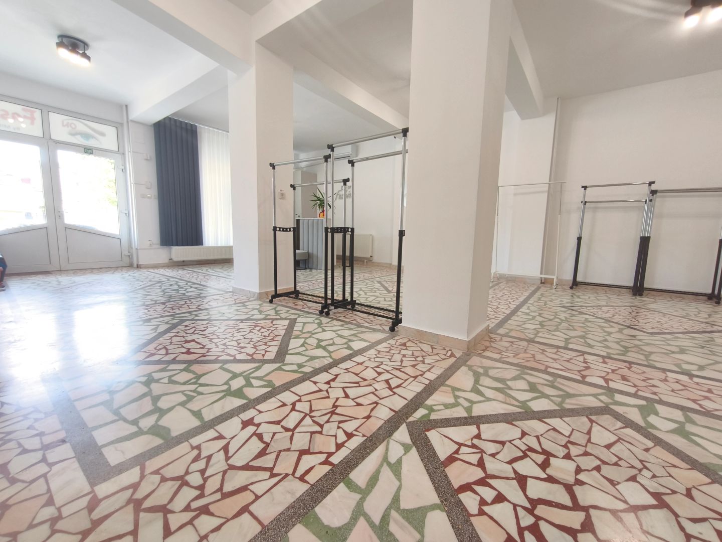Spatiu Comercial Stradal |Bd. Mamaia|Vizibilitate Maximă & Comision 0% - Poză 4