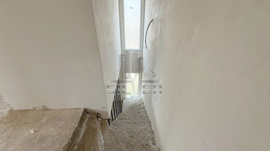 Casa  tip duplex/Zona strazii Urusagului. - Poză 18