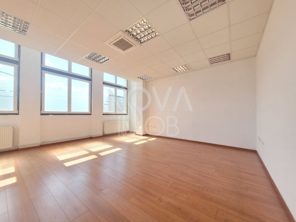 Spatiu comercial de inchiriat 875mp - Piata Cluj - Poză 12