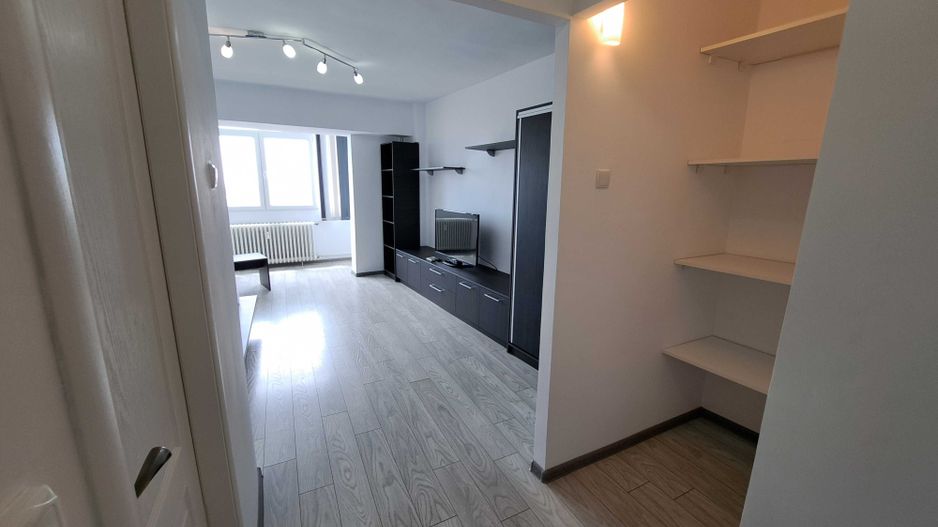 Proprietar inchiriez Garsoniera mare metrou Lujerului Militari renovat - Poză 6