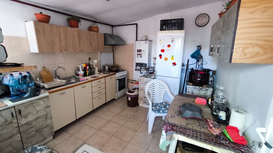 VIILE NOI - casa cu o curte generoasa disponibila imediat - Poză 21