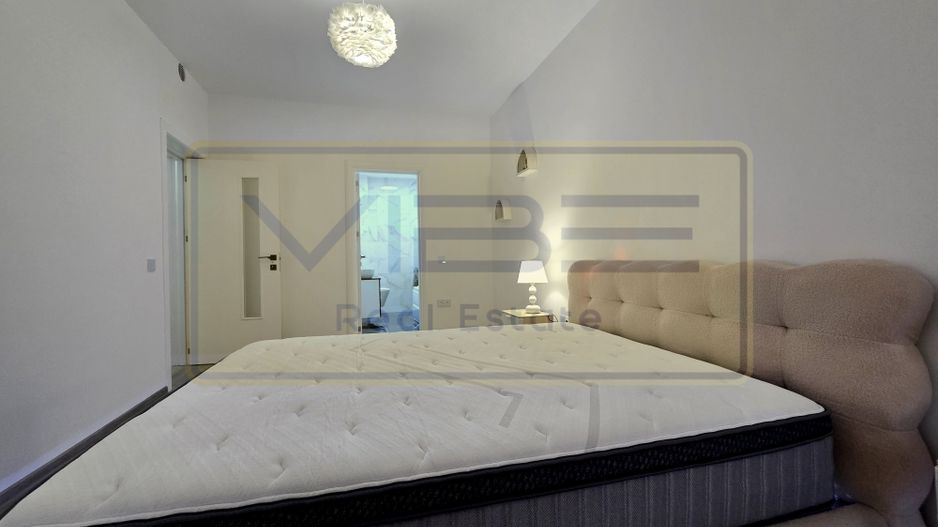 Copou- 3 camere 2 bai- decomandat- modern- parcare subterana - Poză 2