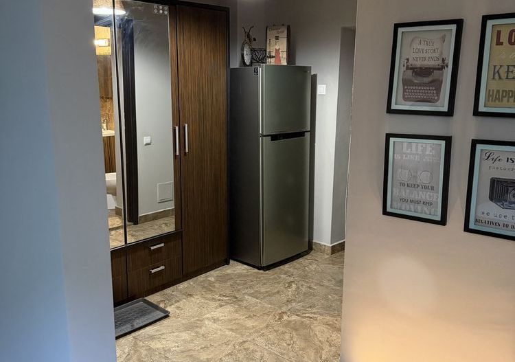 Închiriez garsonieră modernă, Piața Muncii, aproape de metrou - Poză 6