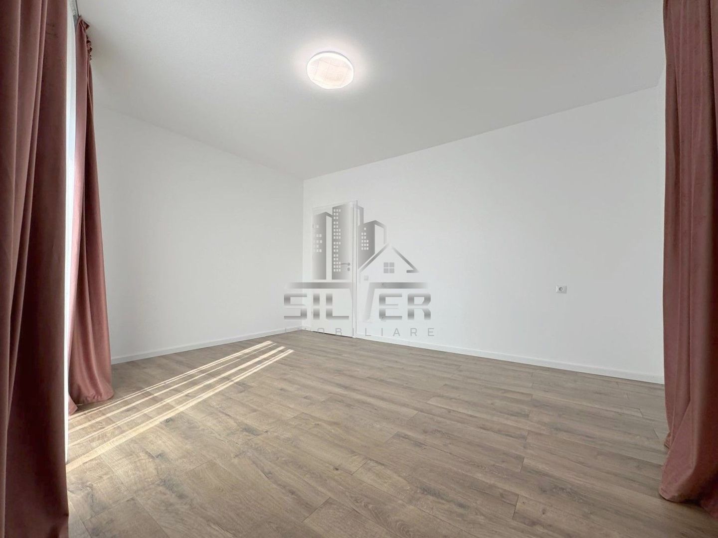 Apartament cu 3 camere/74 mp/gradina 62 mp. - Poză 9