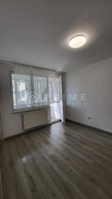 Apartament cu 3 camere, decomandat, parter, 2 balcoane- Zona Tudor - Poză 2