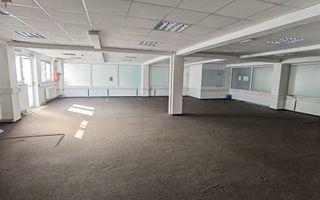 Spatii birouri/servicii - Poză 36