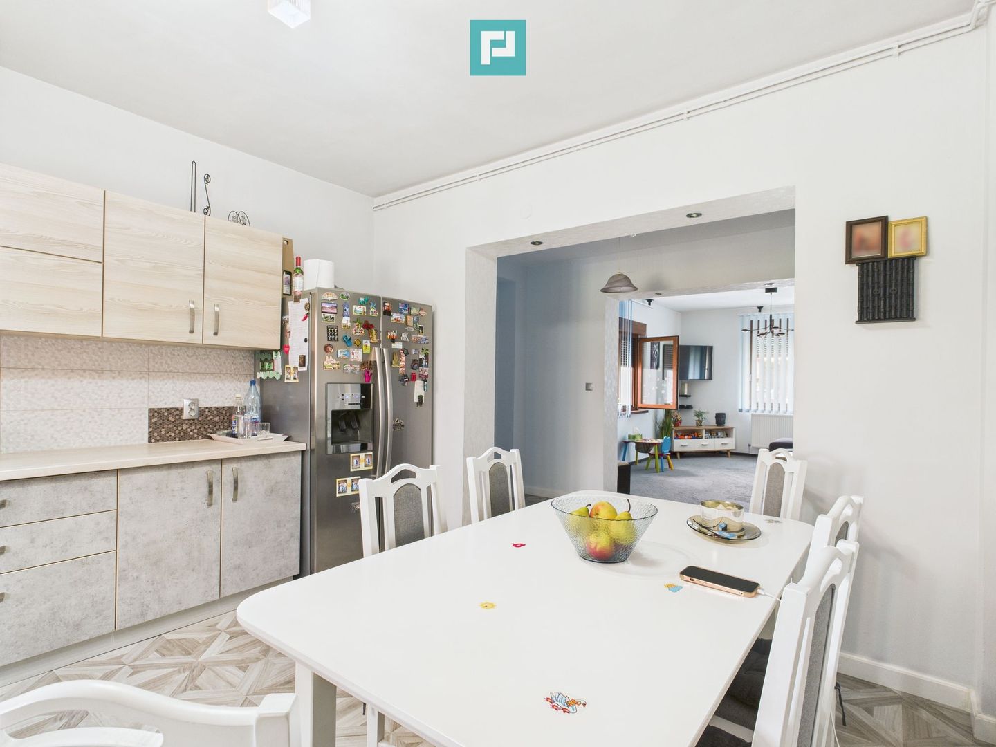 Vilă spațioasă cu 6 camere în Dumbrăvița - Poză 20