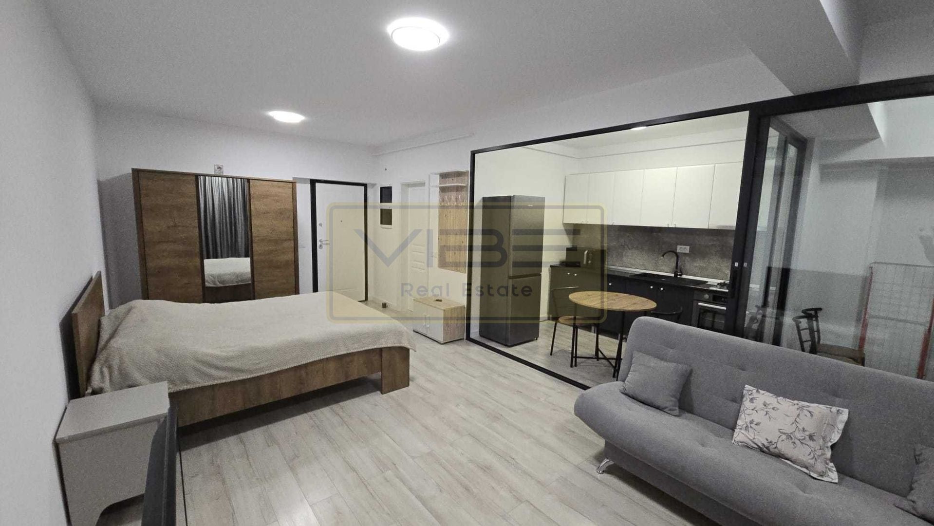 Apartament nou, modern, cu parcare la Comat Towers. - Poză 11