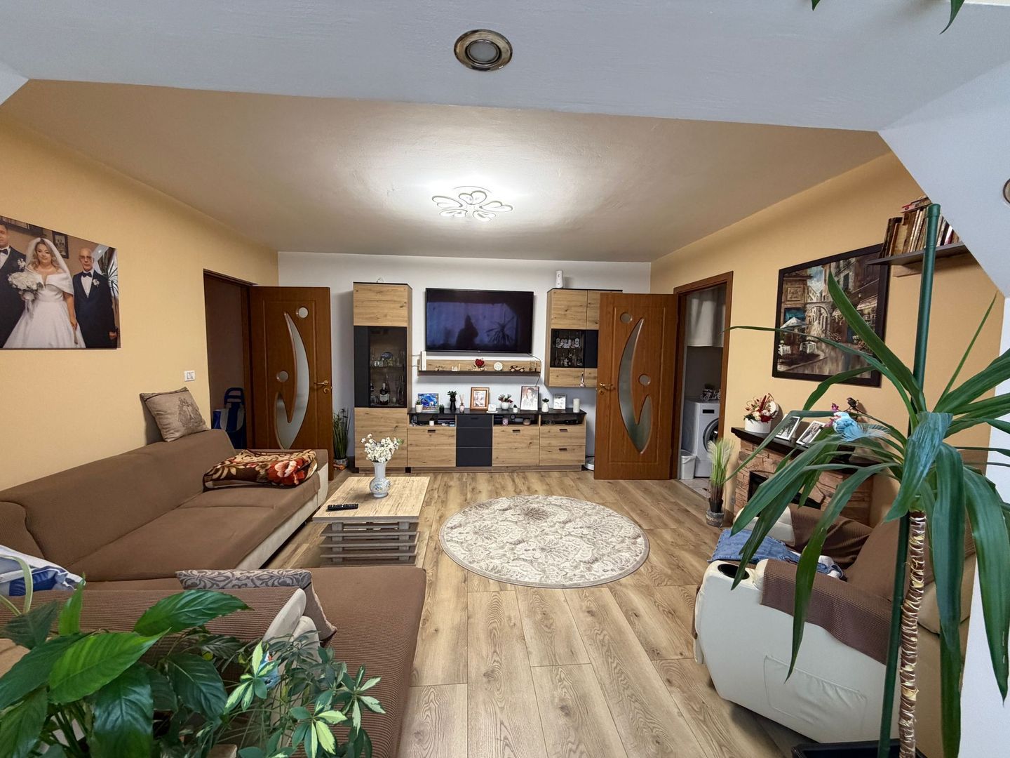 Calea Buziasului | 3 Camere | Etaj 1 | Centrala proprie | - Poză 2