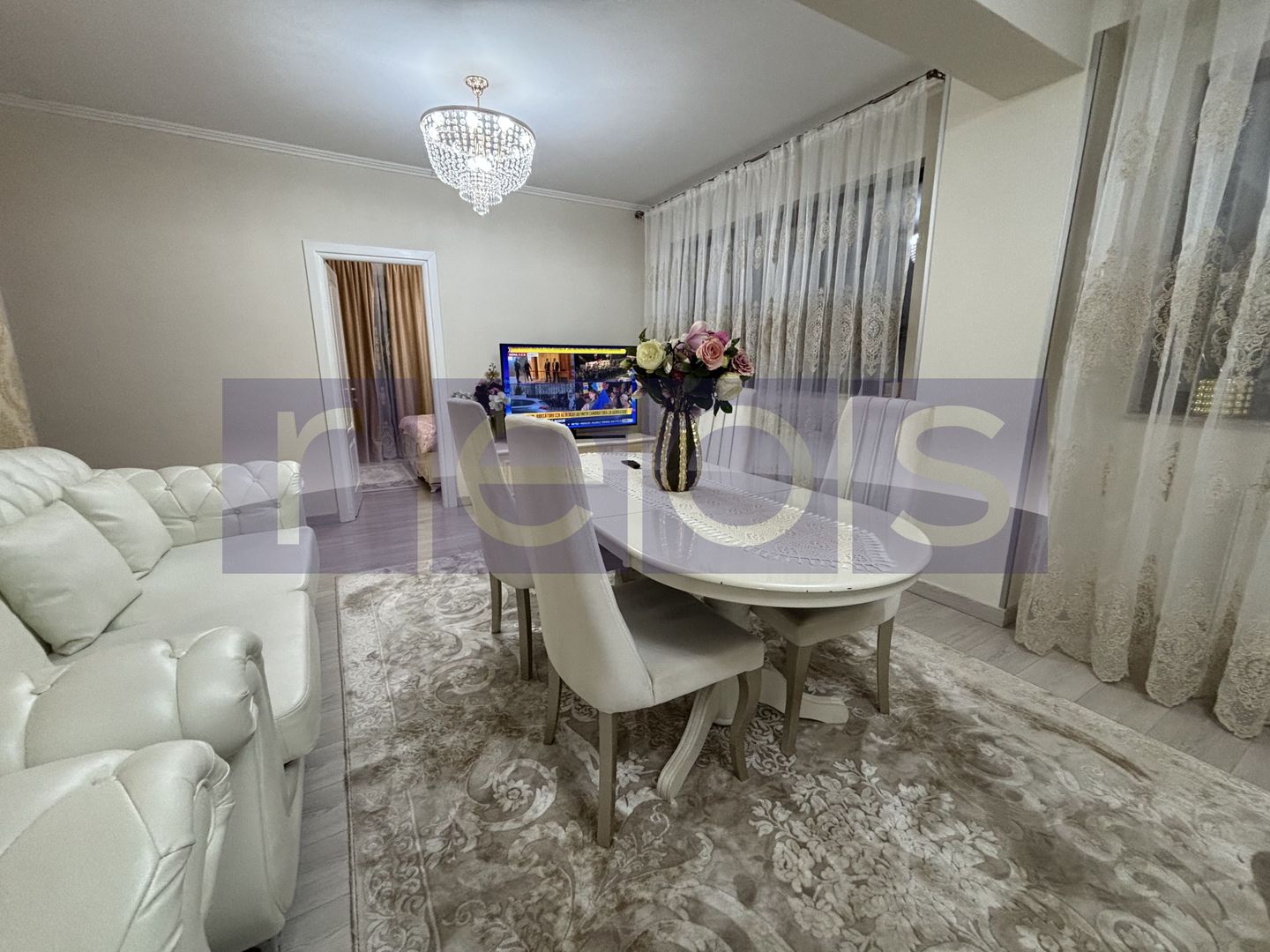 APARTAMENT 3 CAMERE | CURTE 35MP | DAMAROAIA - Poză 3