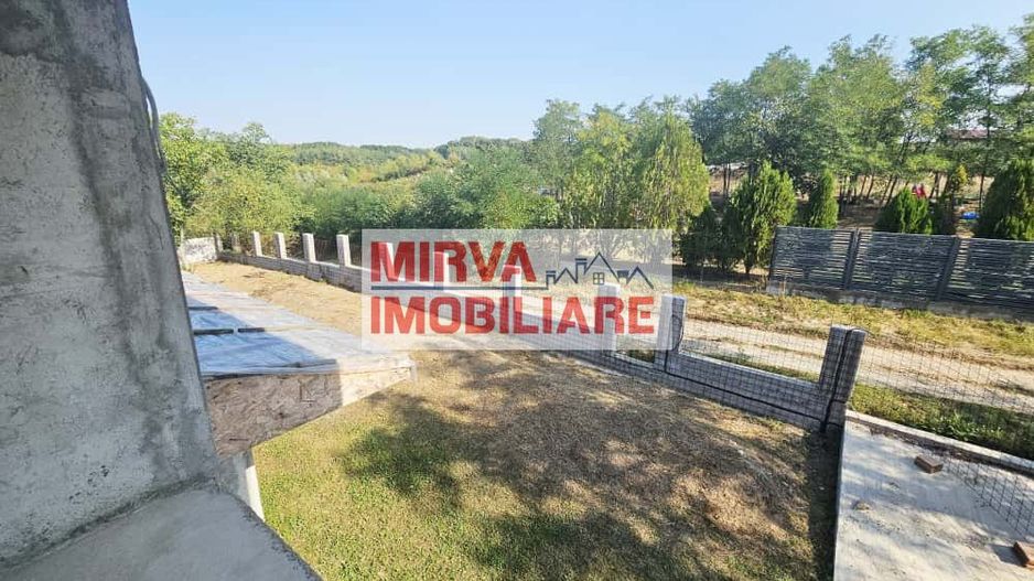 🏡 Vilă luminoasă, 4 camere, cu teren generos – Com. Plopu - Poză 39