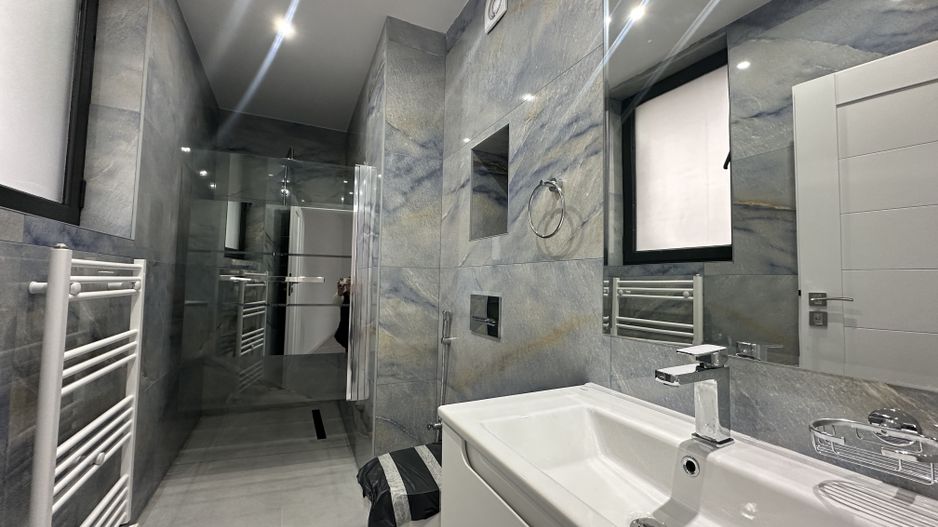 VIla S+P+1+M | Teren de 1000mp | Lift Interior | Finisata Complet - Poză 28