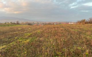 Teren Intravilan cu utilitati 560 mp | Deschidere 17 ml | Oarda de Jos - Poză 1