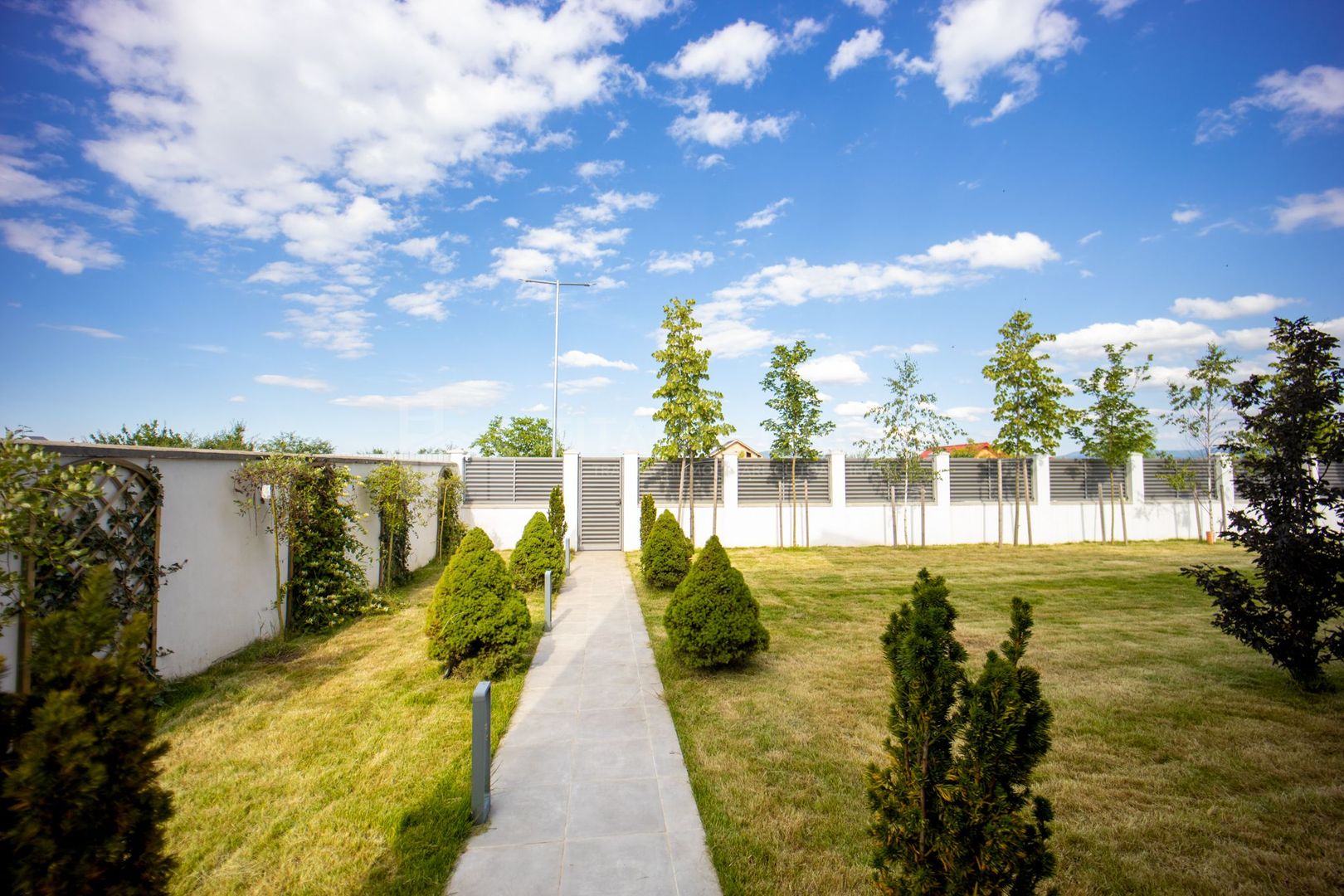 Prestigiu si eleganta! Proprietate de LUX, cu garaj si piscina -Harman - Poză 11