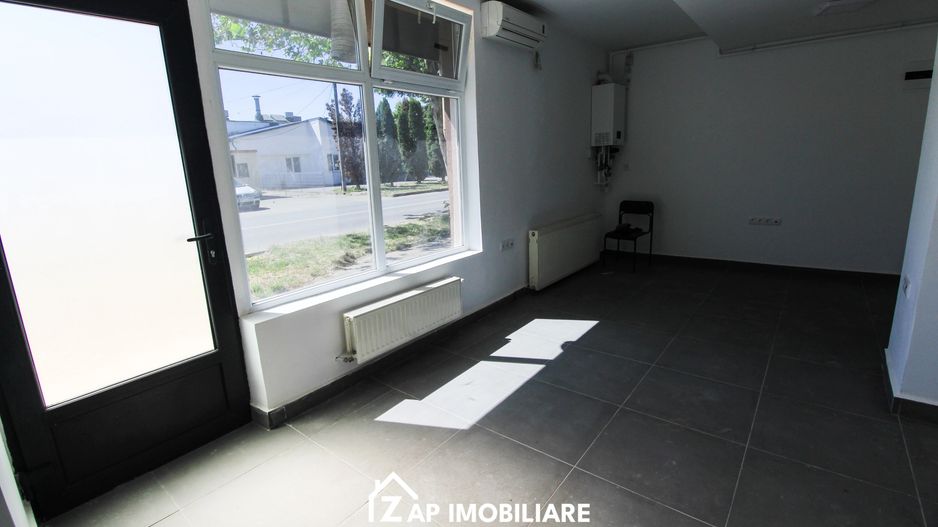 Spatiu de Birouri 100 mp - Renovat - Poză 4