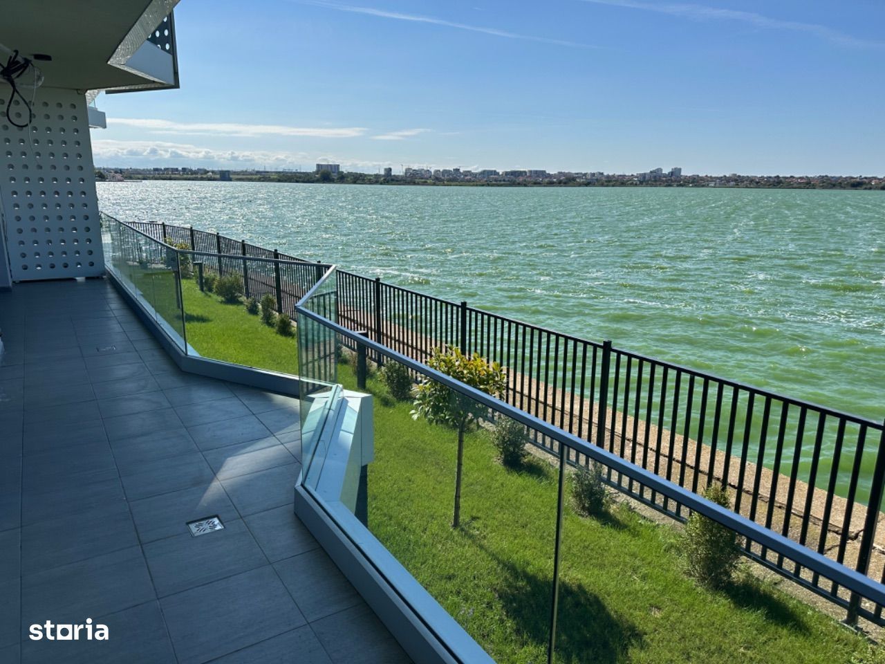 Apartament 3 camere cu vedere frontală la lac – Lake On Mamaia - Poză 10
