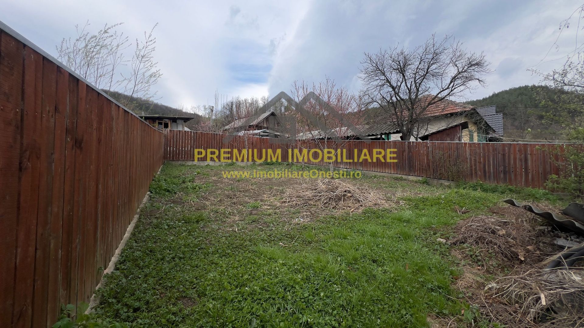 Casa de vanzare in statiunea turistica Tg-Ocna - Poză 5