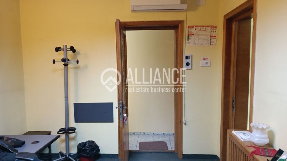 CENTRU PIATA UNIRII(COD03) - Birou cu terasa si grup sanitar propriu ! - Poză 1