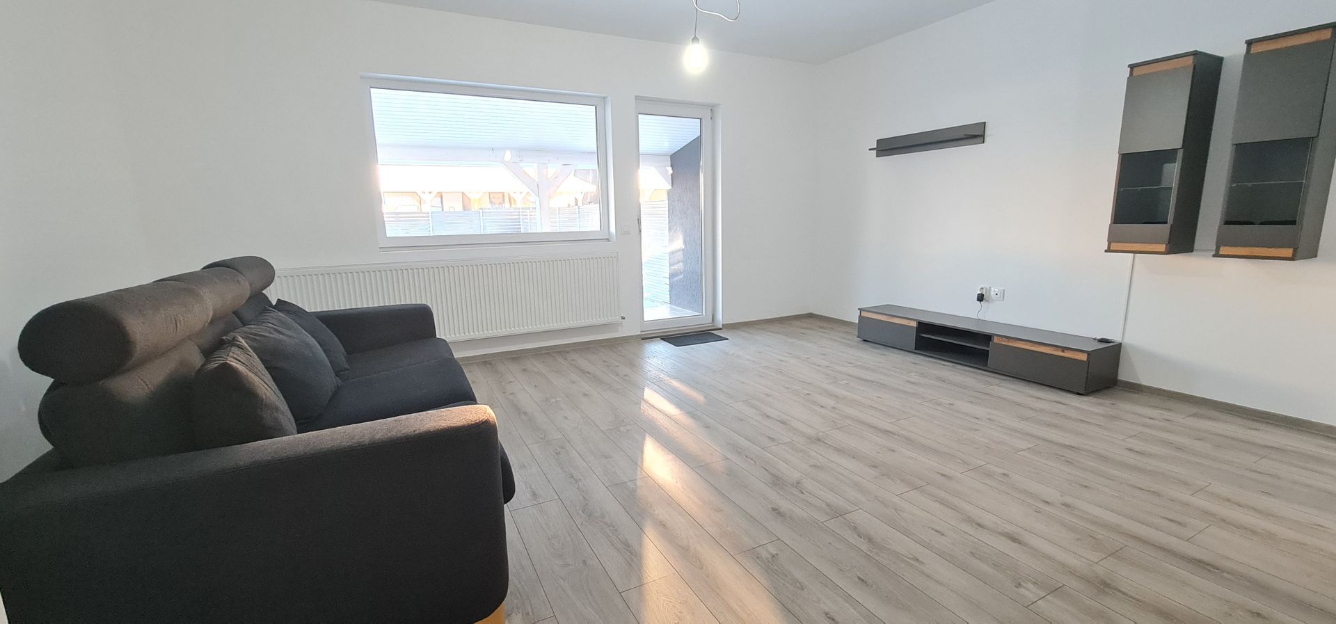 Casa semimobilata semiutilata in Cartier Izvor Tarlungeni Brasov - Poză 10