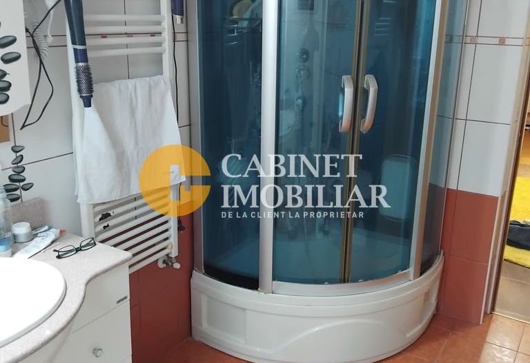 Vila 214mp, in Miroslava,zona 0,in centru la 200 m de Family Market! - Poză 13