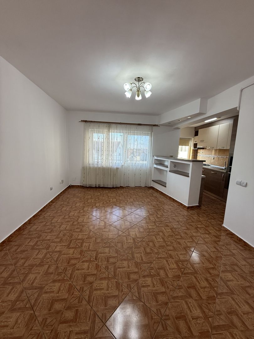Apartament spațios cu 4 camere + garaj inclus – zona Ștrand–Tilișca - Poză 2
