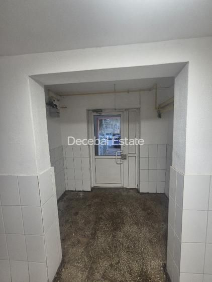 Apartament 3 camere 67 mp 1978 decomandat Titan - Poză 6