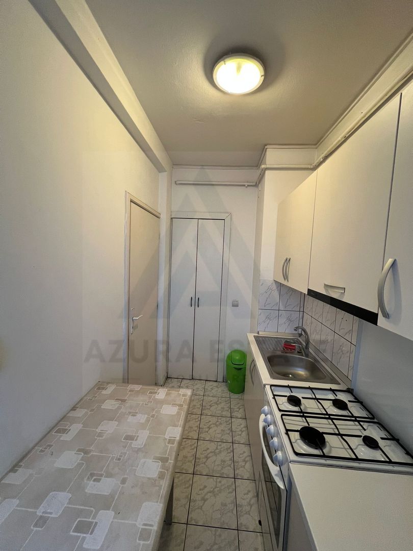 Apartament 2 camere bucatarie inchisa etaj 1 baie cu geam in Strand - Poză 8