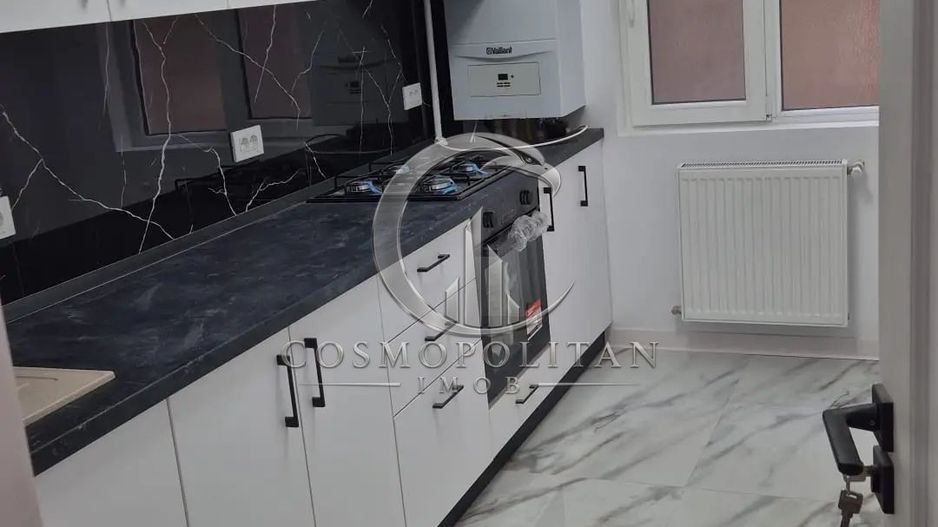 Apartament cu 3 camere ~ zona Centru ~ etaj 4 ~ confort 1 - Poză 1