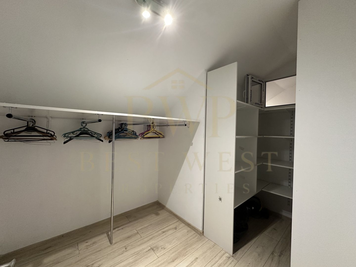 Casa individuală, mobilată, teren 400 mp, Giroc - Poză 13