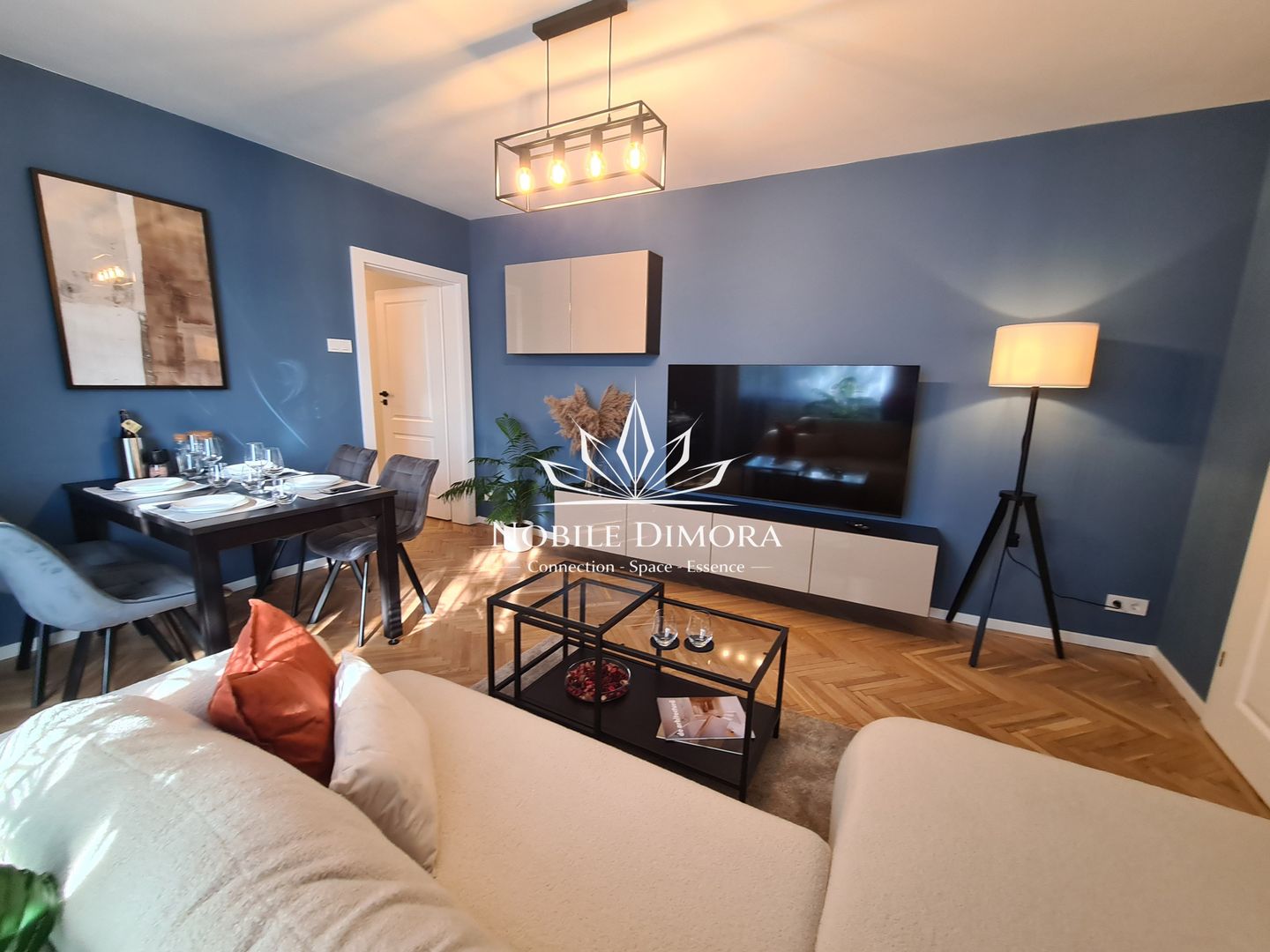 Apartament 3 camere amenajat modern in Circumvalatiunii - Poză 1