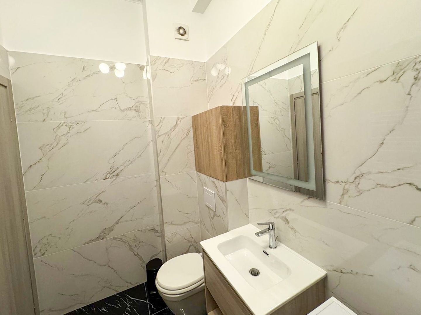 Vânzare apartament 3 camere 84mp - Poză 15