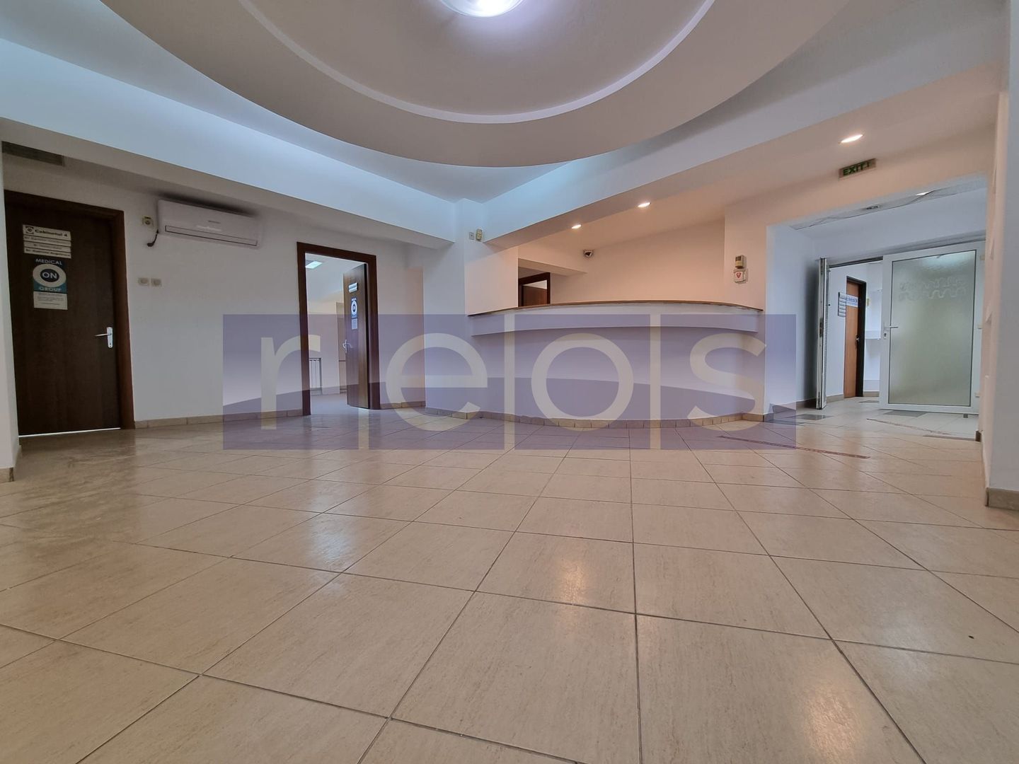 VANZARE SPATIU COMERCIAL | 30 CAMERE | ZONA UNIRII - Poză 1