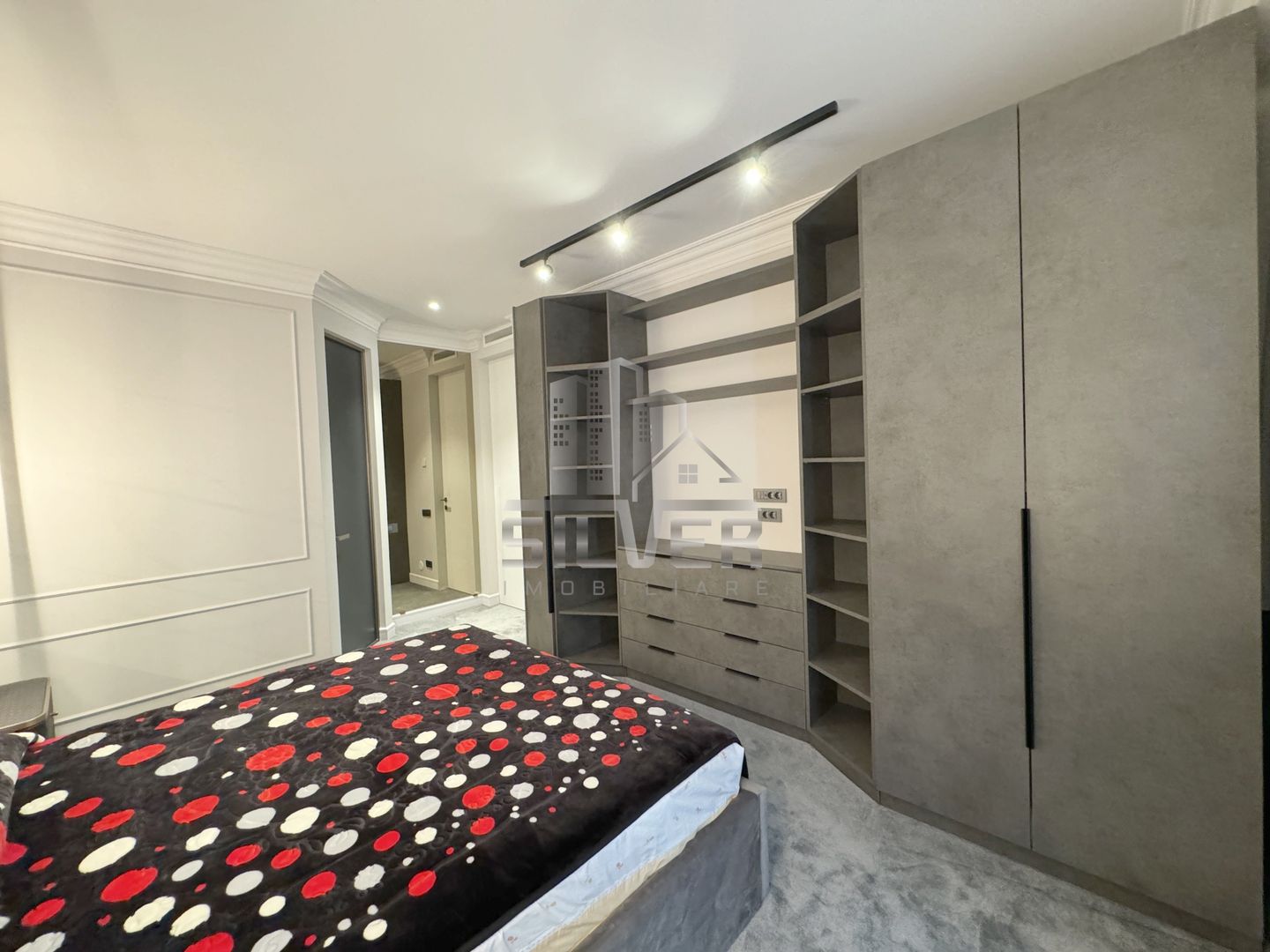 Apartament de LUX  in cel mai impozant imobil din Cluj-Napoca - Poză 11