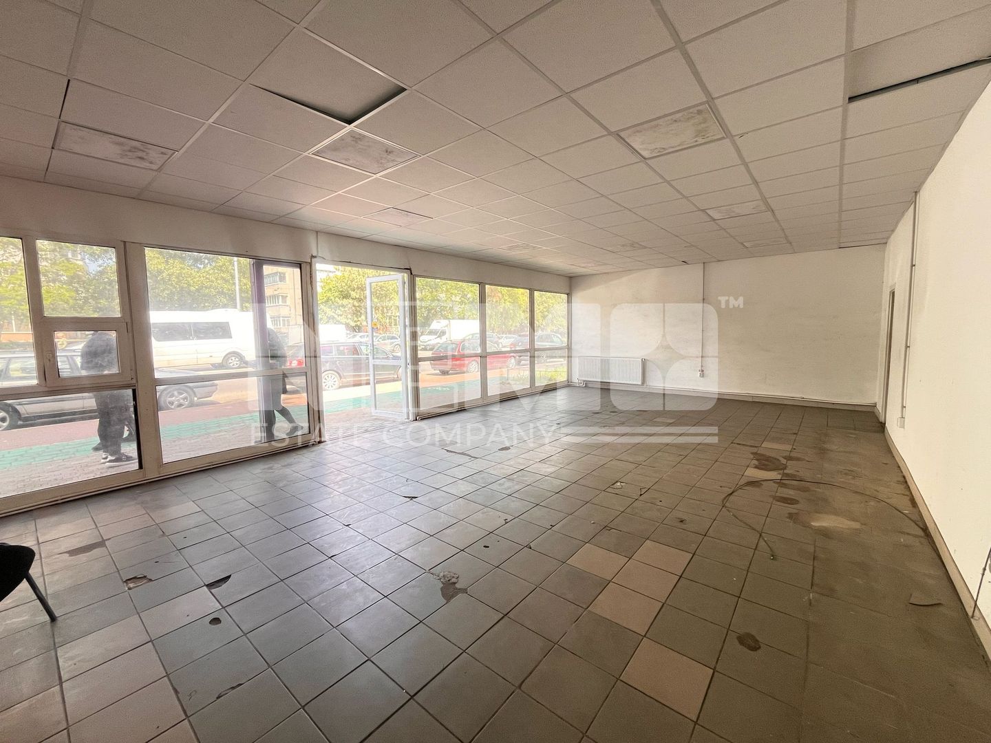 Spatiu Comercial de Inchiriat | Burdujeni, Suceava | Pret: 2.000€\luna - Poză 4