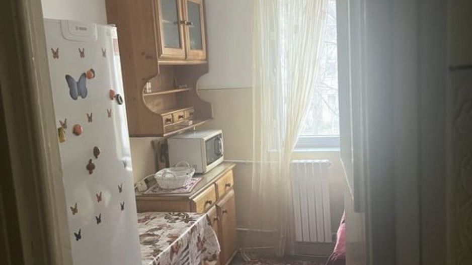 Apartament 2 camere zona Tomis1, etaj 1, zona foarte linistita - Poză 7